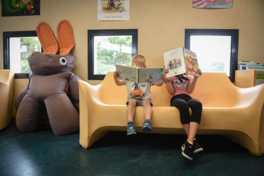 De nombreux livres pour enfant à la médiathèque de Lempdes
