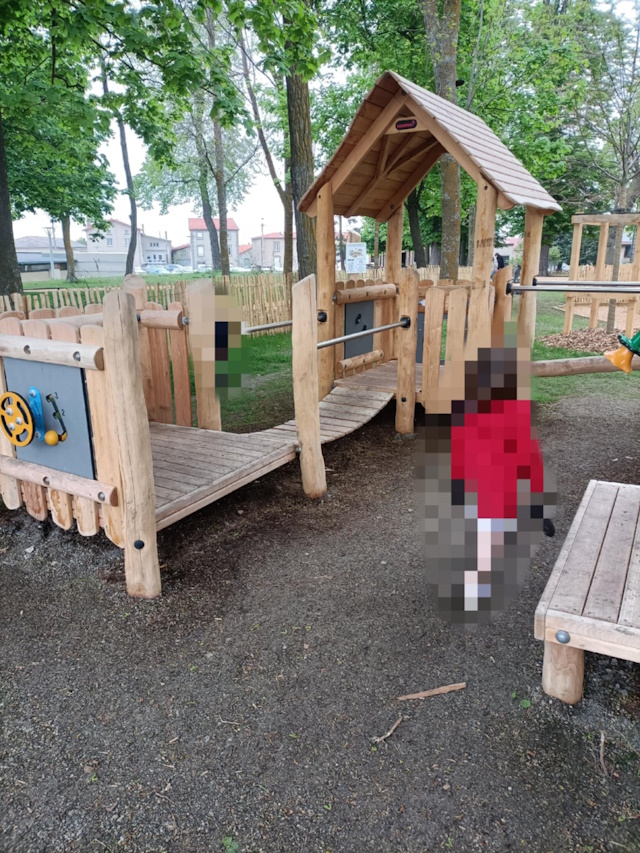 Sorties-Parc1 Des sorties au parc avec votre assistante maternelle à Lempdes