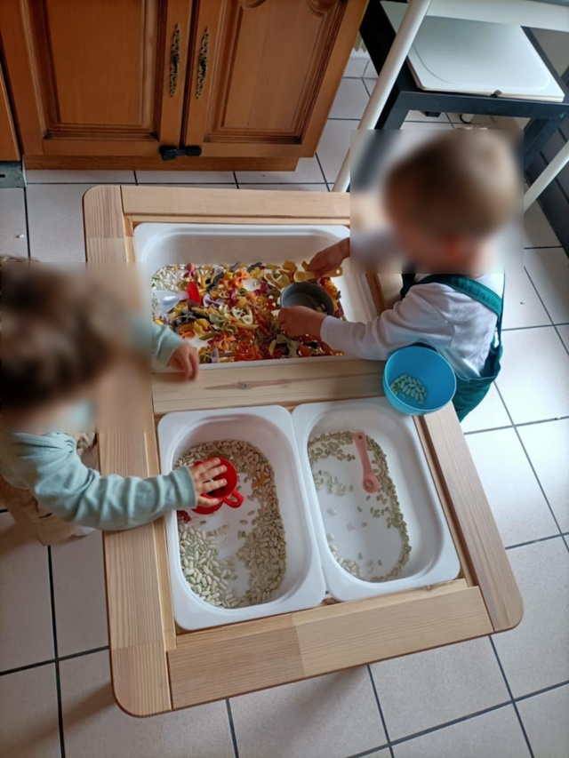 Les enfants grandissent ensemble chez votre assistante maternelle à Lempdes